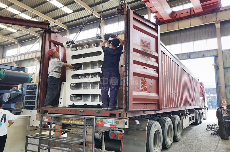 顎式破碎機裝車