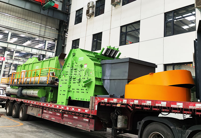 Building decoration garbage sorting and crushing equipment
