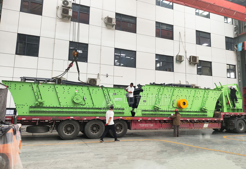Decoration garbage crushing and screening equipment